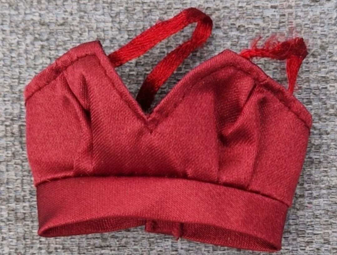 Bambole: Haut pour Barbie – Usato da Couvet venduto da Pioune