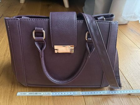 Trendfarbe Bordeaux Handtasche AF