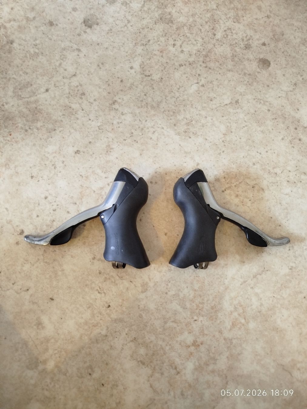 Ultegra Pezzi di ricambio: Shimano Ultegra 2x10 – Usato da Zürich venduto da etronicspy 1