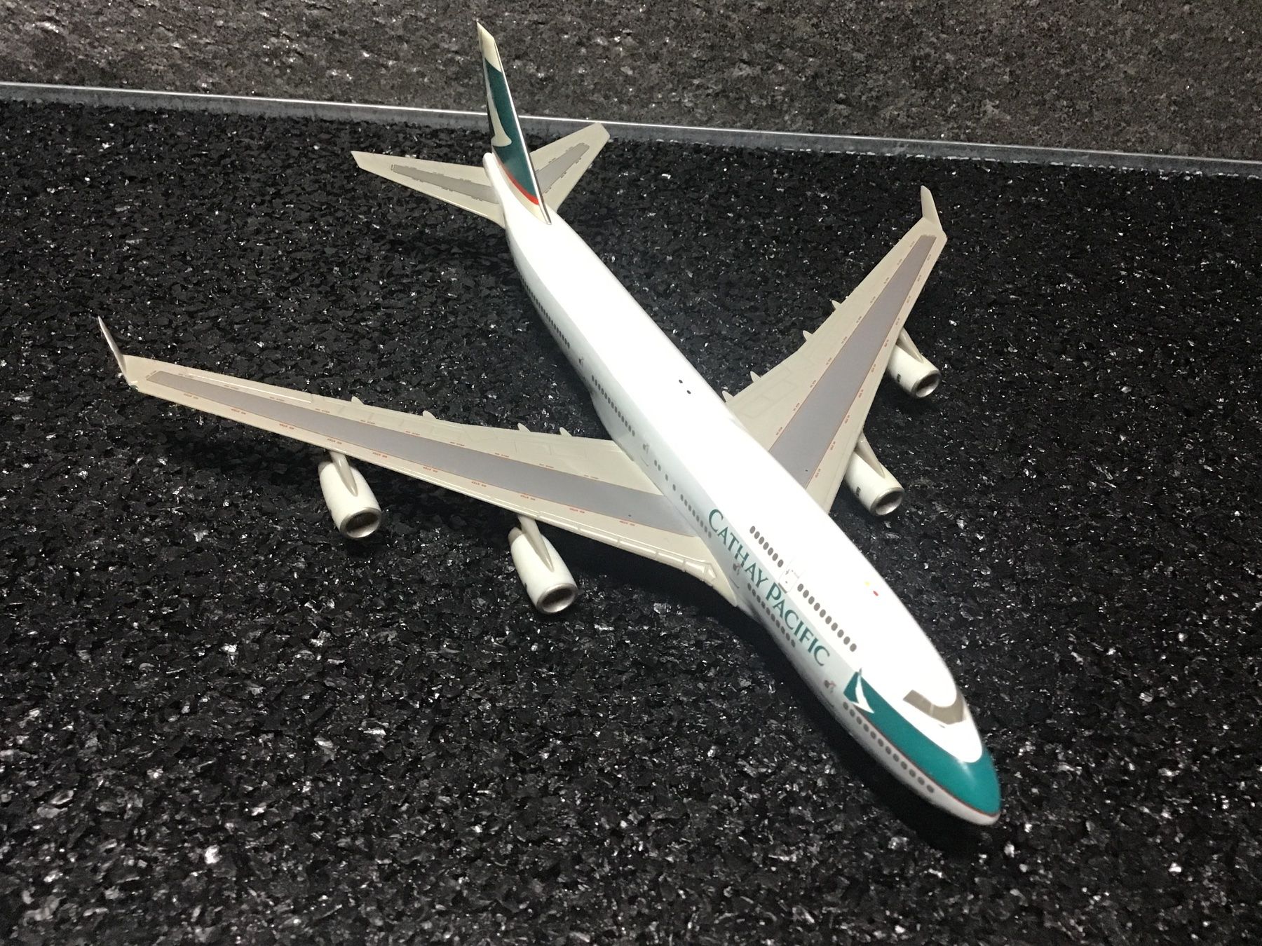 Boeing Kit di modellismo & Modellini statici: CATHAY PACIFIC B 747-400 – Usato da Männedorf venduto da Spezial-Modelle 3