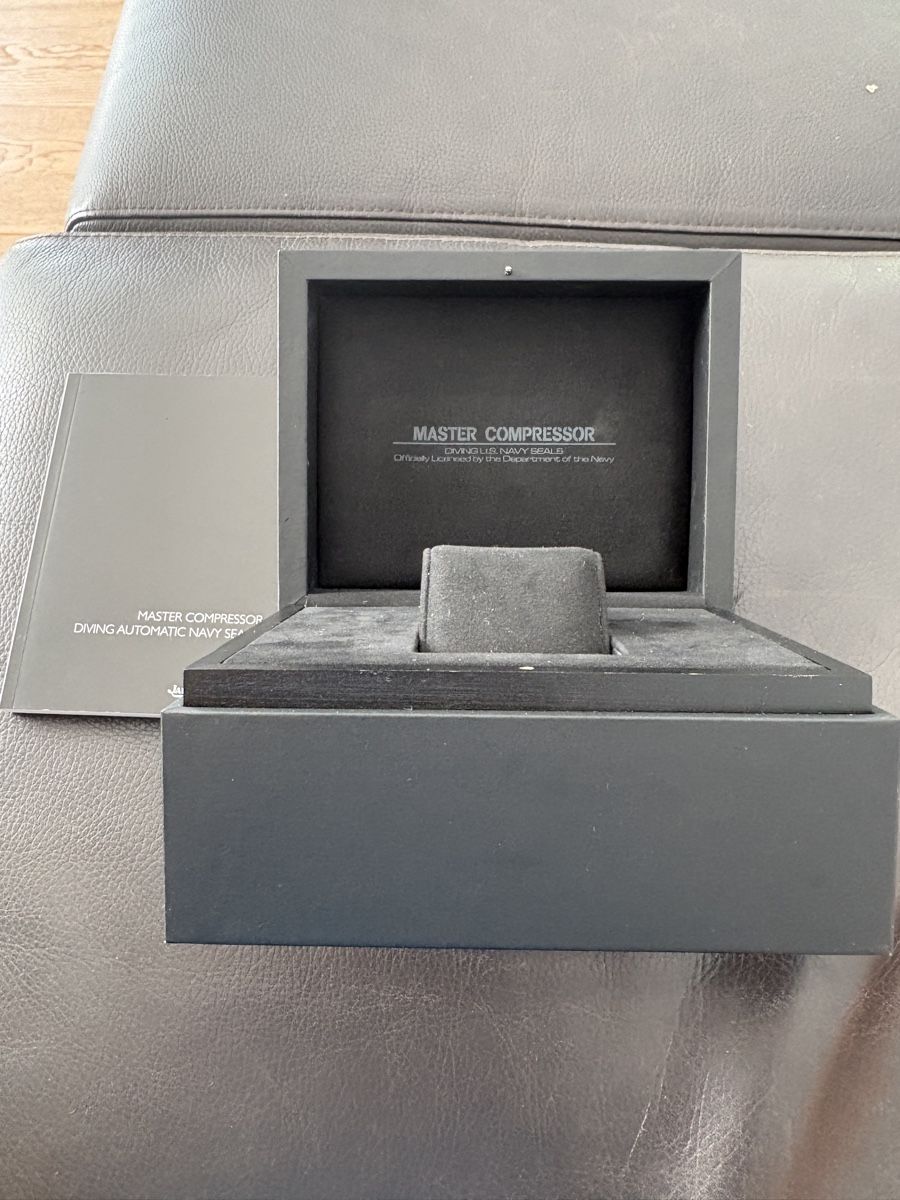 Scatole porta orologi: JLC display box and booklet – Usato da Belmont-Lausanne venduto da gtiz52006 4