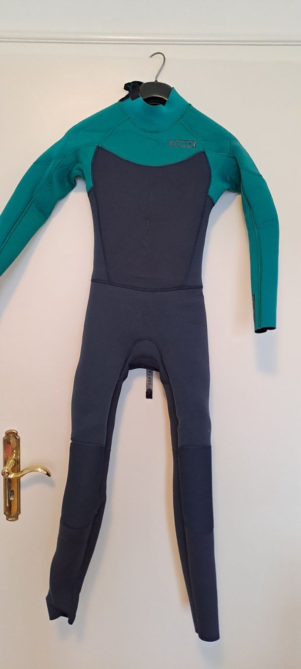 Anzüge: ION Wetsuit Gr. 152/12 (Junior) – Gebraucht aus Männedorf von Nelly-77
