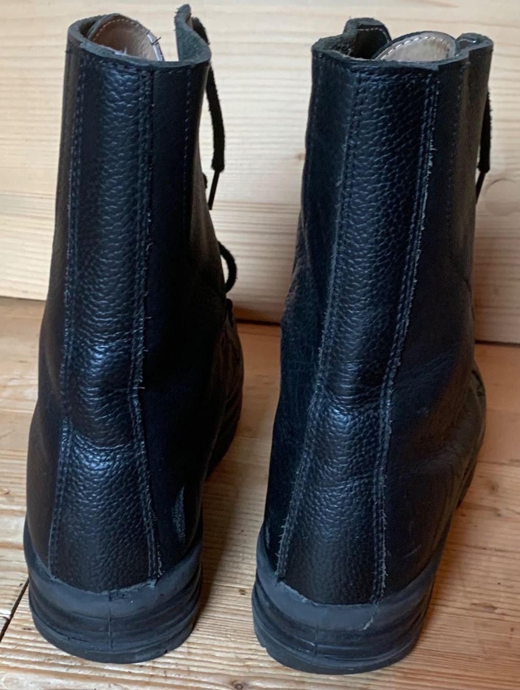 Scarpe da uomo: Kampfstiefel der CH Armee Grösse 285/6 – Usato da Goldingen venduto da Bergler012 1