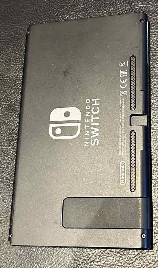 Nintendo Console: Nintendo Switch Tablet (V2) – Usato da Jegenstorf venduto da malartv