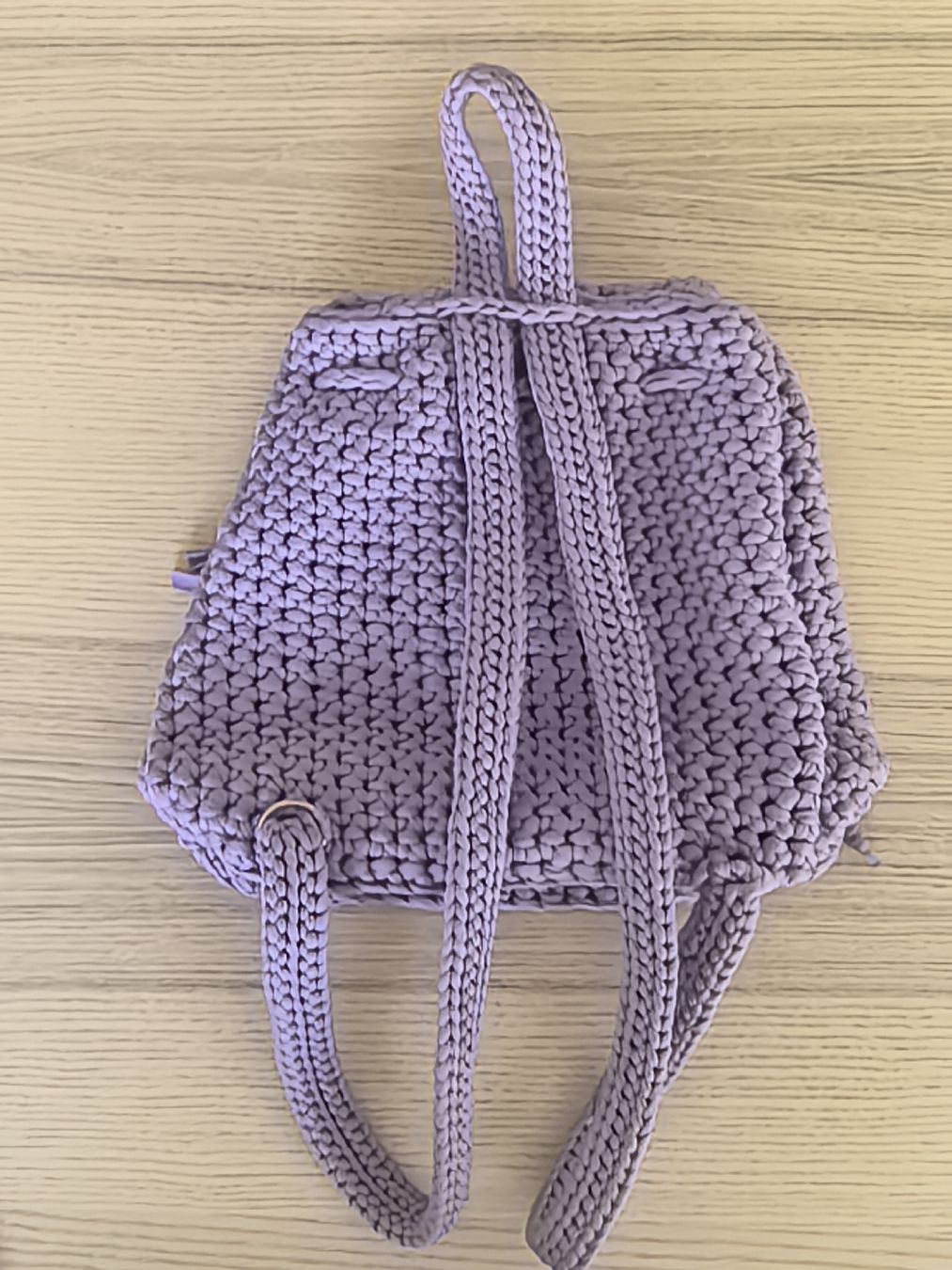 Zaini: Handgemachter lila gehäkelter Rucksack – Nuovo e nell'imballaggio originale da Bad Ragaz venduto da AKahlon 1