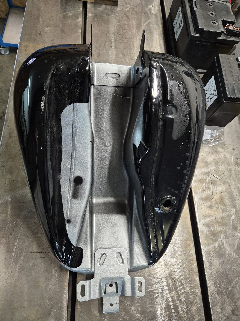 Harley-Davidson Tutti i ricambio per moto: Réservoir Harley-Davidson Touring – Difettoso da Le Locle venduto da CHEGUA 4