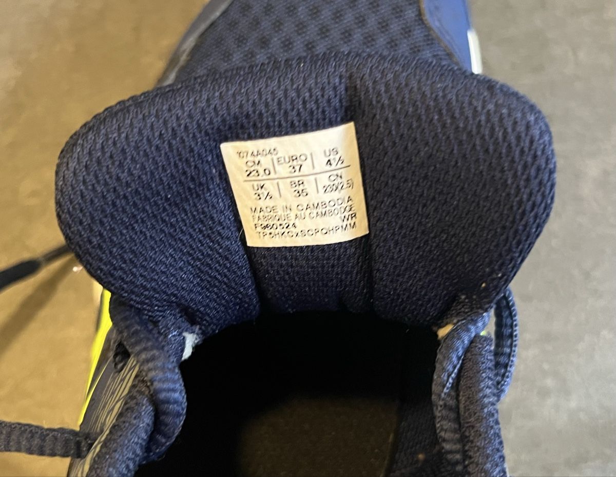 Asics Schuhe für Jungen: Turnschuhe Asics Grösse 37 – Gebraucht aus Derendingen von lenamarita 4