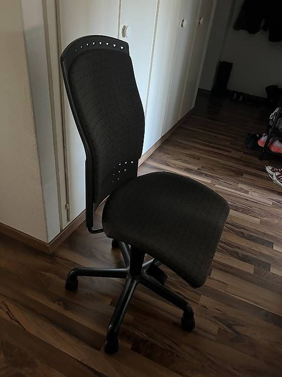 Stühle: Bürostuhl  – Gebraucht aus Au ZH von enn_9qwh 1