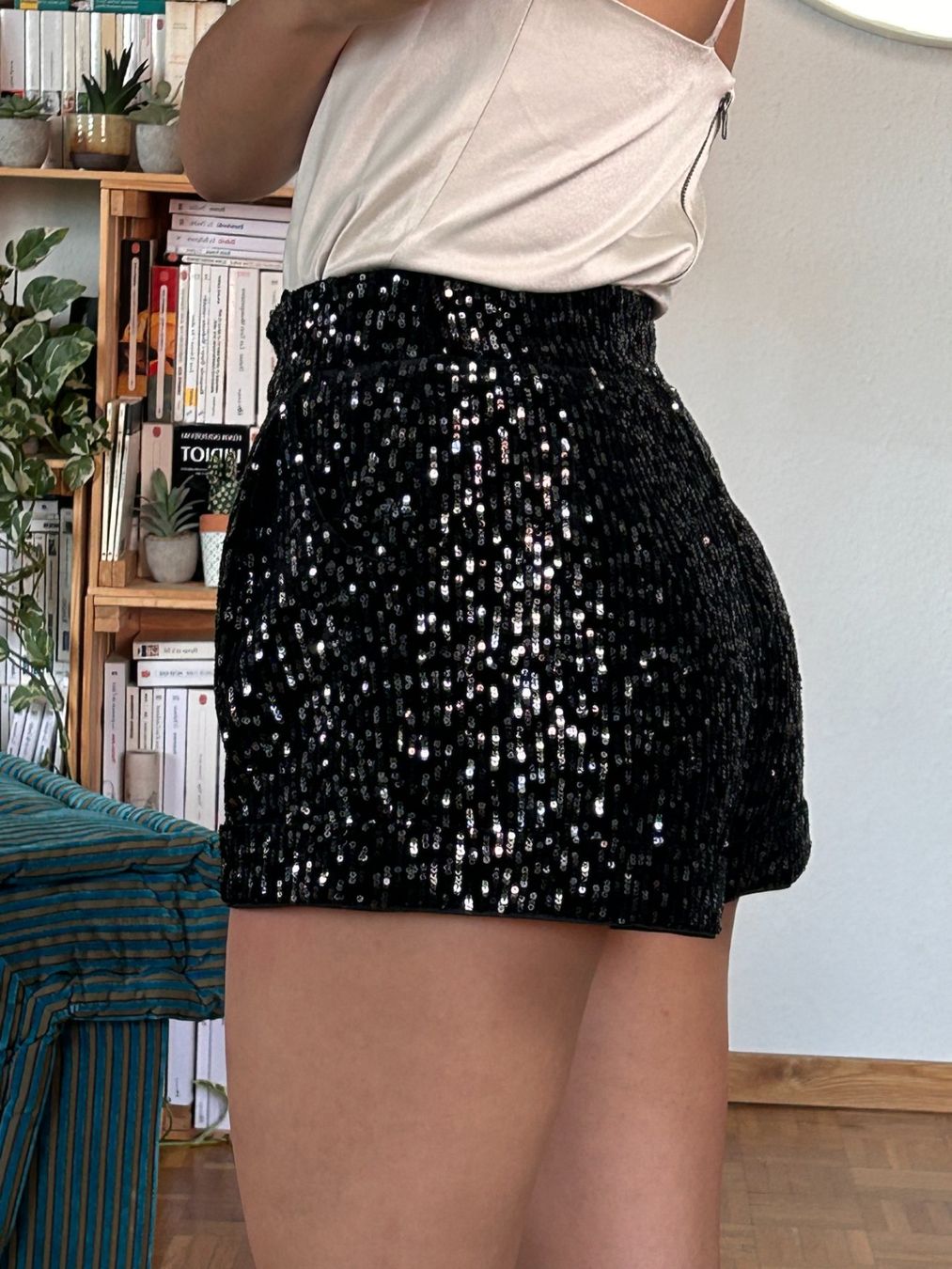 Maje Pantaloni: Short sequins noir Maje – Usato da Geneve venduto da Salomevergne 1