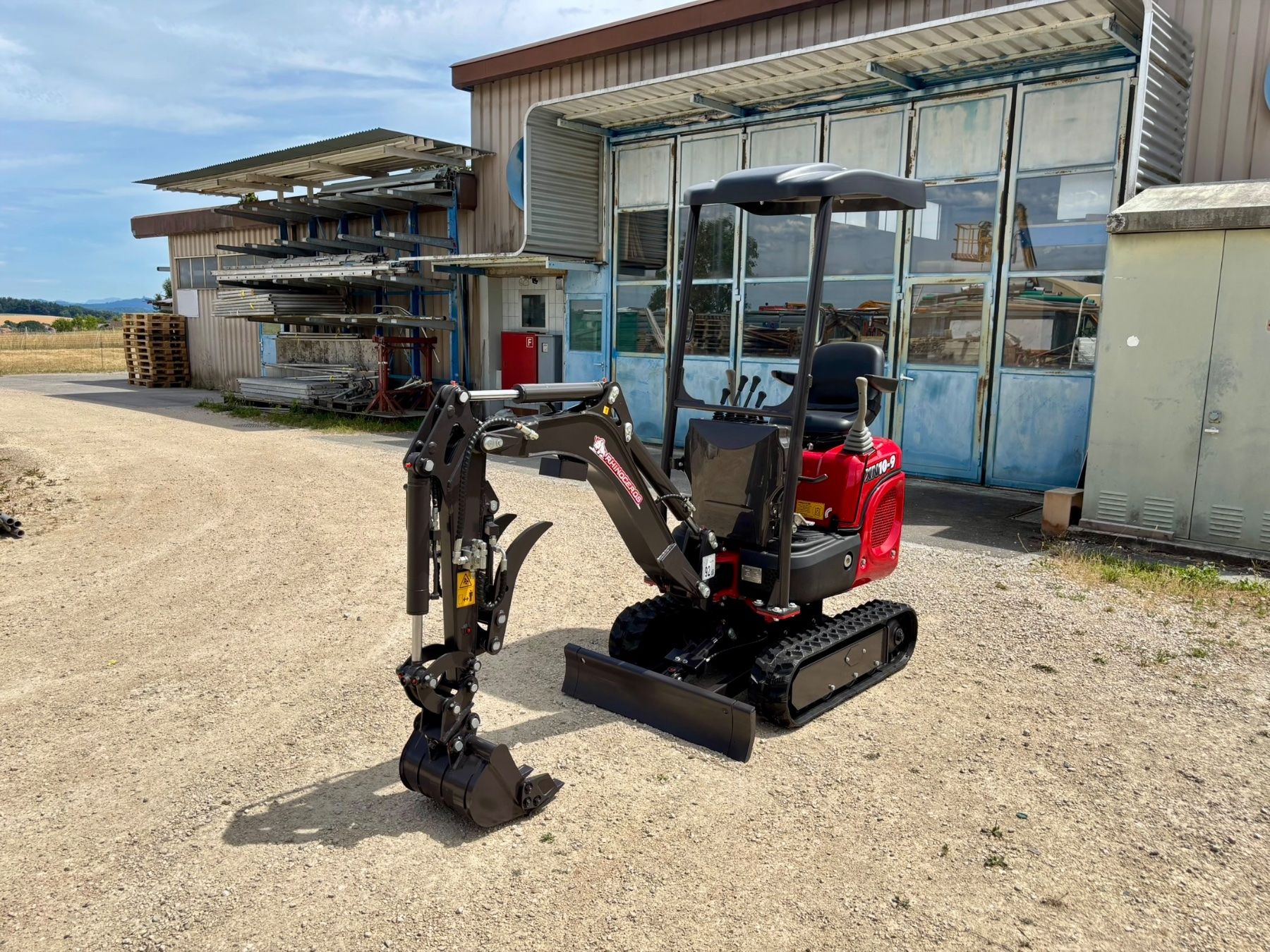 Excavateurs: Bagger 1.0t mit Zubehör – Neuf (Voir description) à Courgevaux par Querly 2