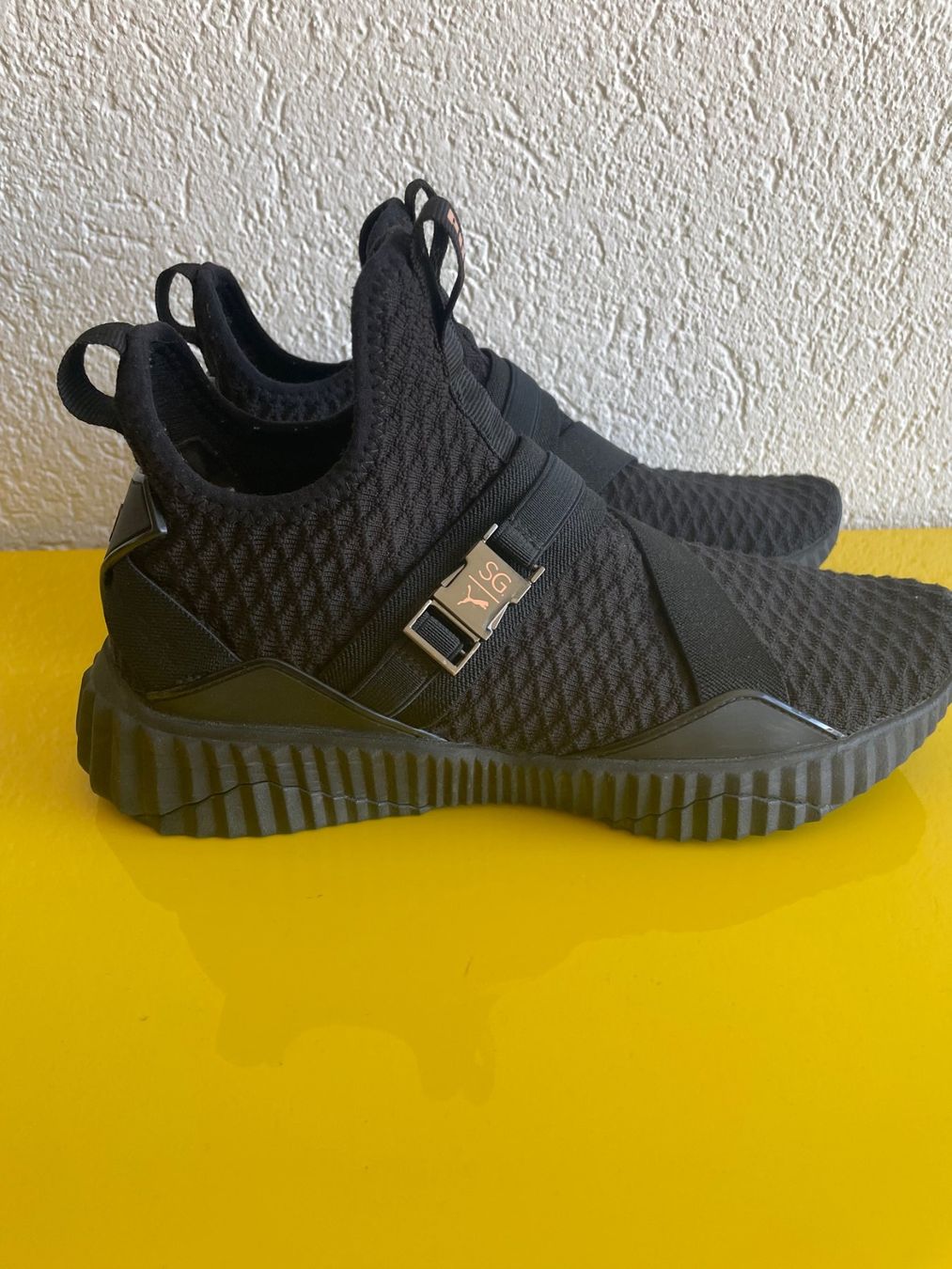 Puma Scarpe da donna: Sneakers Puma x Selena Gomez – Usato da Martigny venduto da ritonlgazon