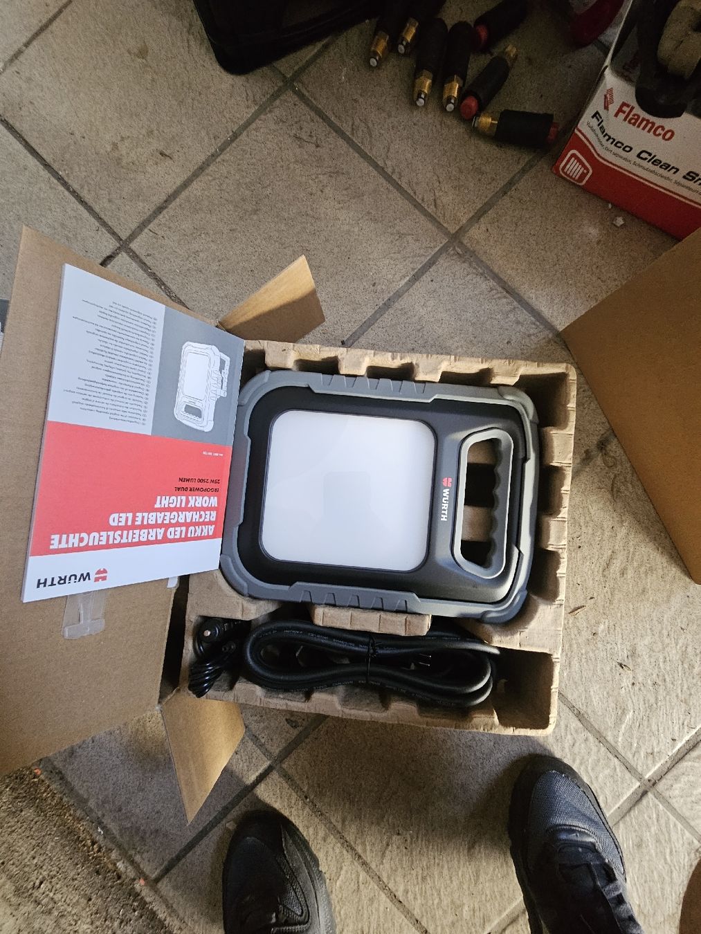 Würth Lampade: Akku LED Arbeitsleuchte 25W 2500Lumen – Nuovo e nell'imballaggio originale da Basel venduto da Meti200