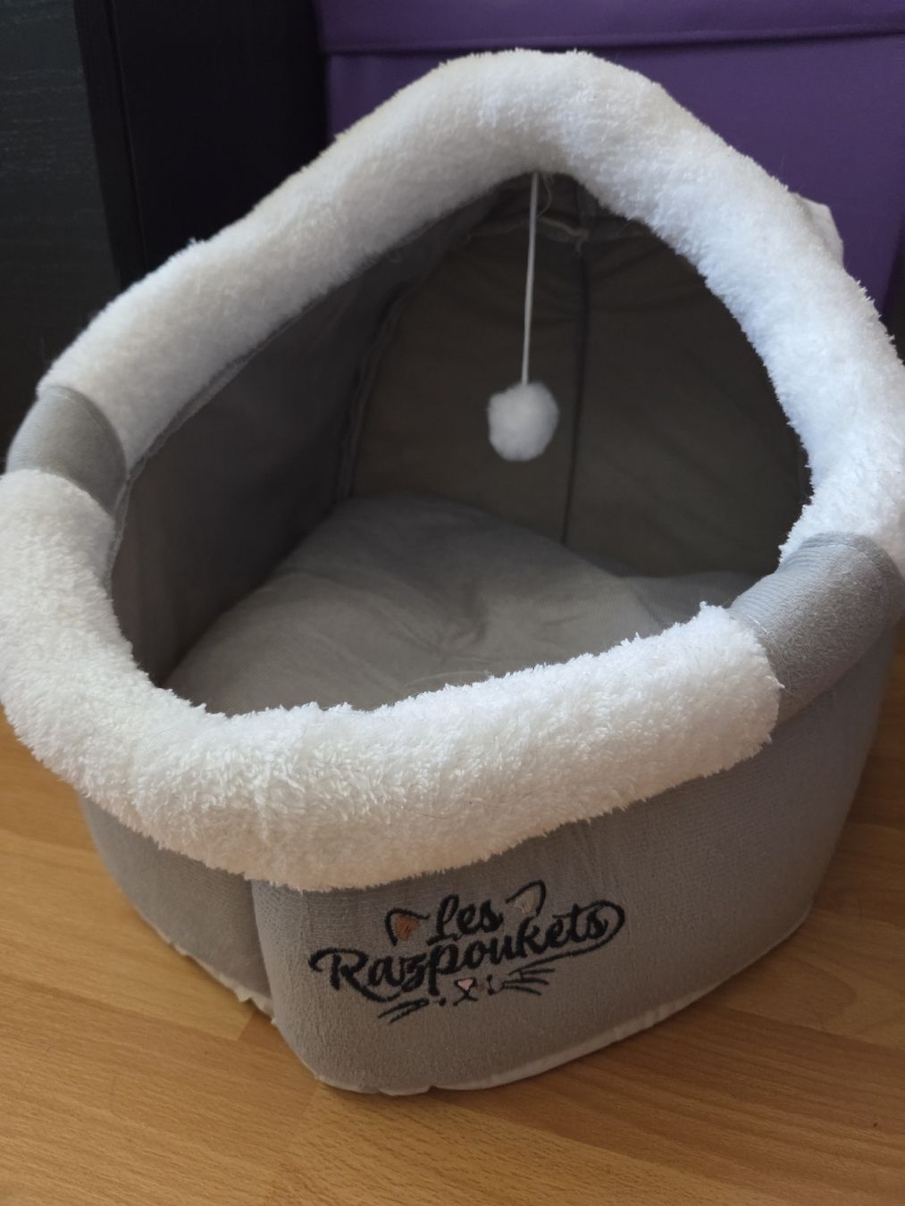 Niches, paniers: panier niche chat les razpoukets – Neuf (Voir description) à La Chaux-de-Fonds par Label001 1