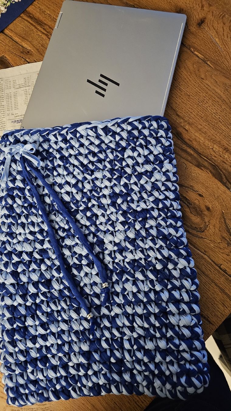 Covers & Taschen: Labtophülle, in Blau – Neu und originalverpackt aus Fehraltorf von lisam16 2