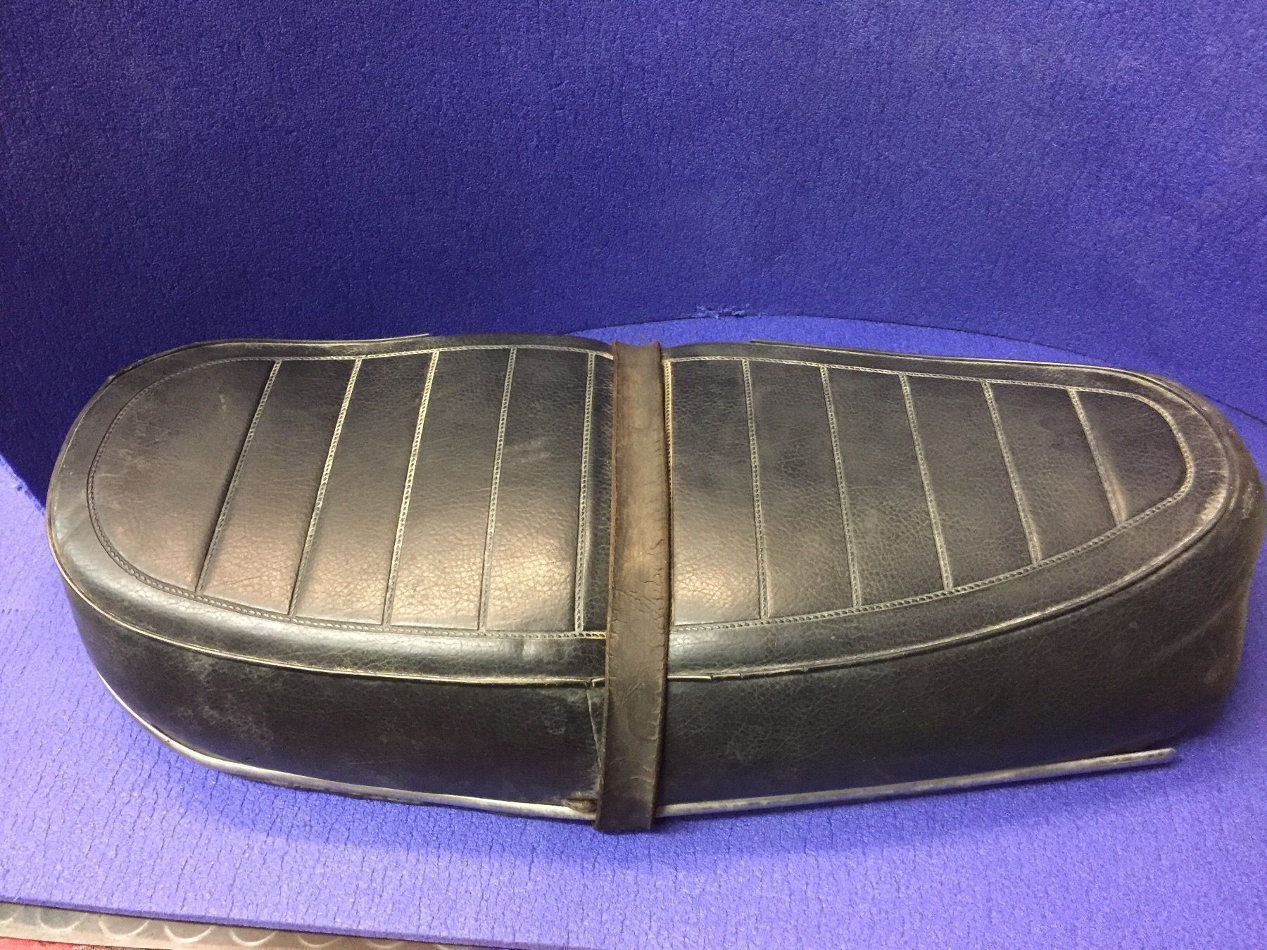 Selle & Accessori: Sattel honda selle – Usato da Vevey venduto da Chupita-met 1