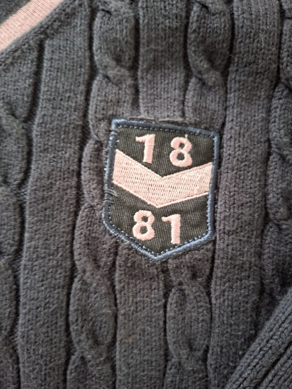Maglioni & Felpe: Pull Scapulaire marine à torsades, taille M,  – Usato da Renens VD venduto da ser_j2fn 5