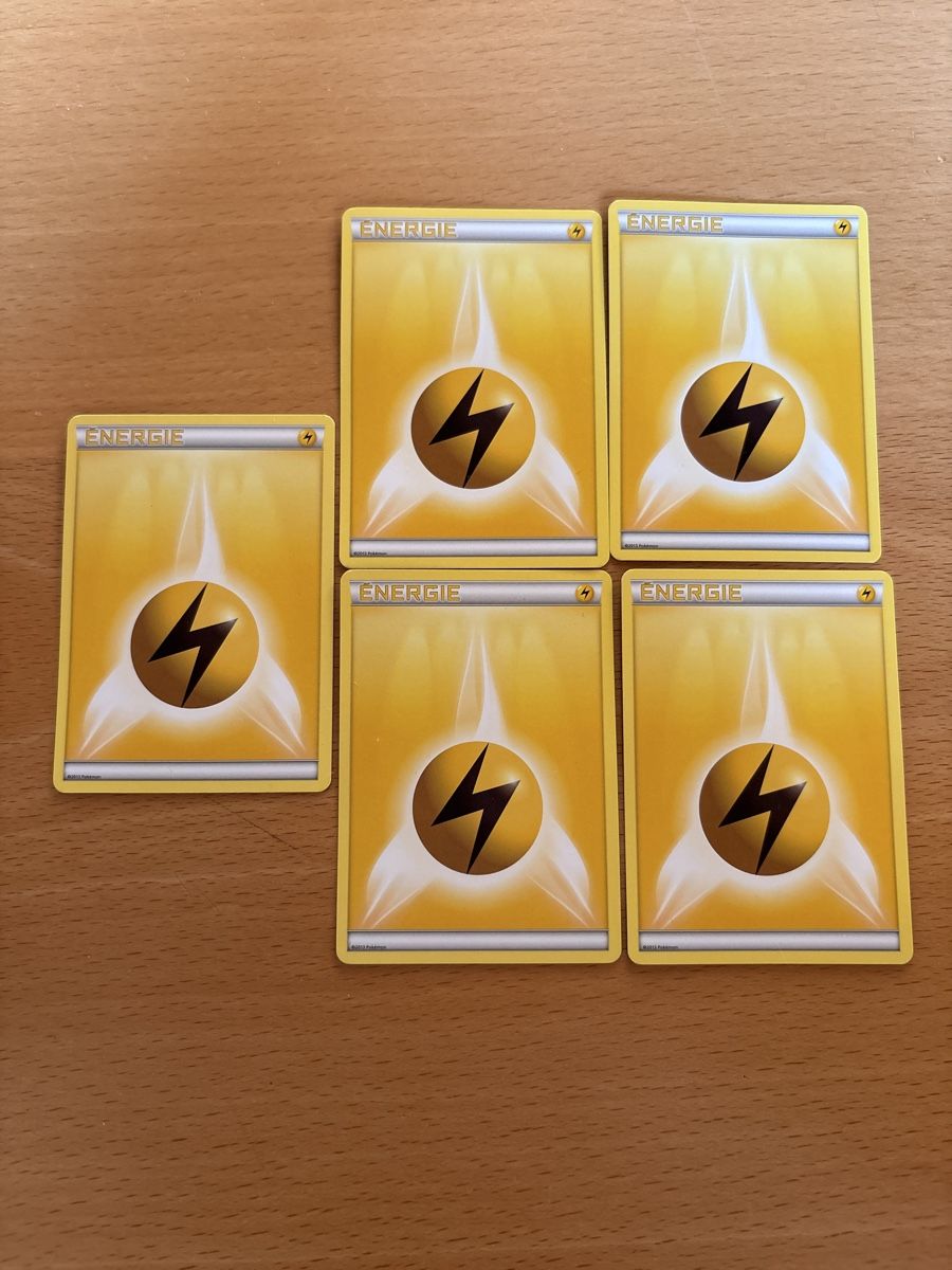Pokémon Carte collezionabili: Pokemon Karten: 5x Energie Karte – Usato da Balsthal venduto da Sven.sch