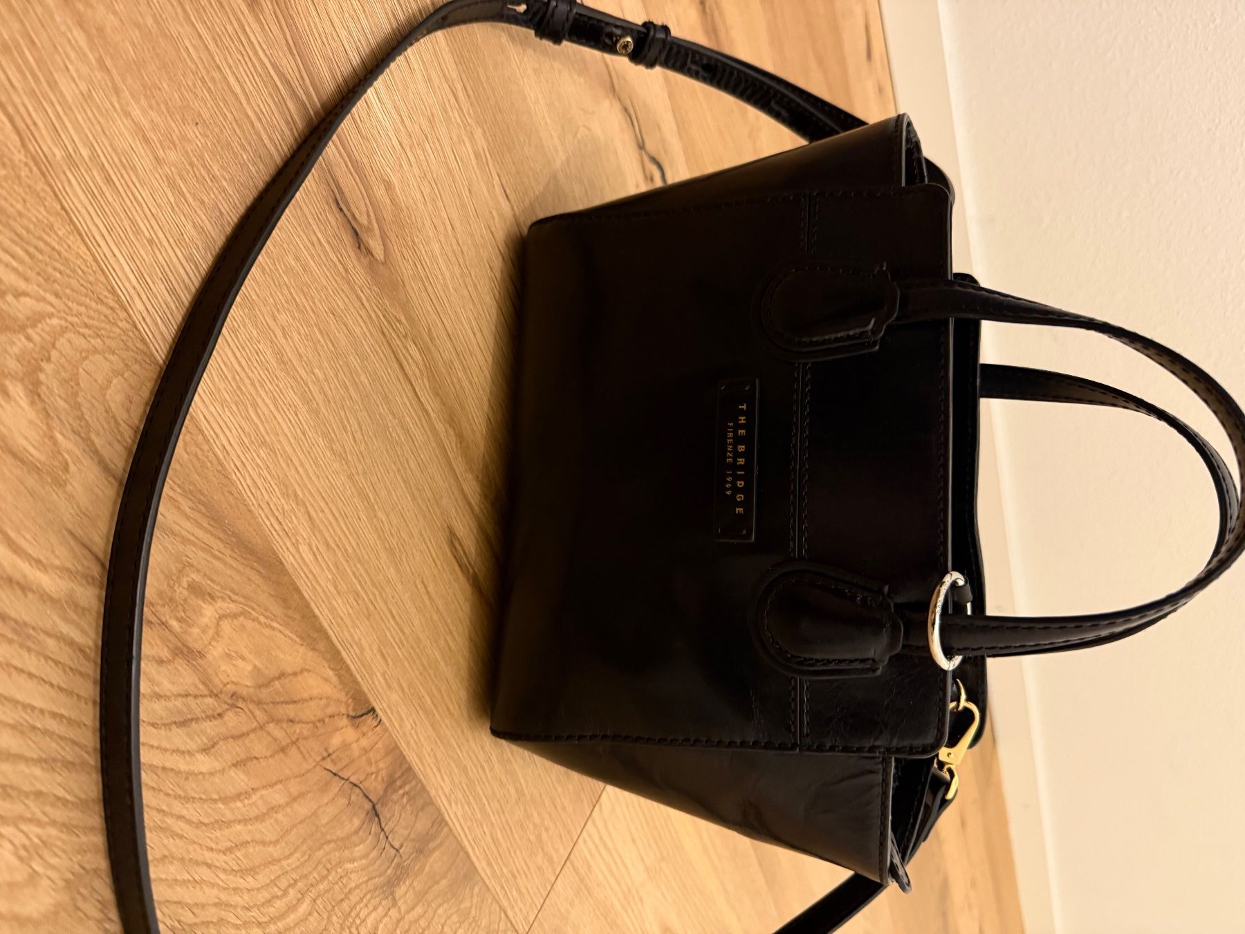 Borse da donna: The Bridge Leder Tasche – Usato da Allschwil venduto da Figidindia