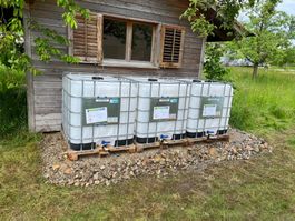 3 IBC Wassertanks mit Verbindung