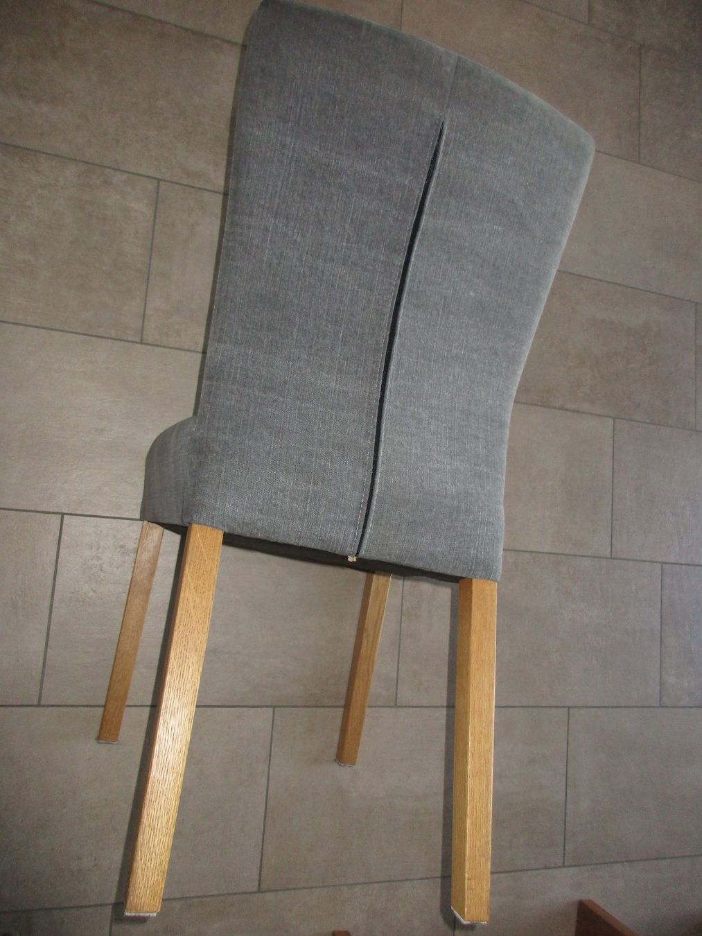 Pfister Sofas: Ecksofa grau mit 6 Stühlen – Gebraucht aus Niederwil AG von Cembalo 6