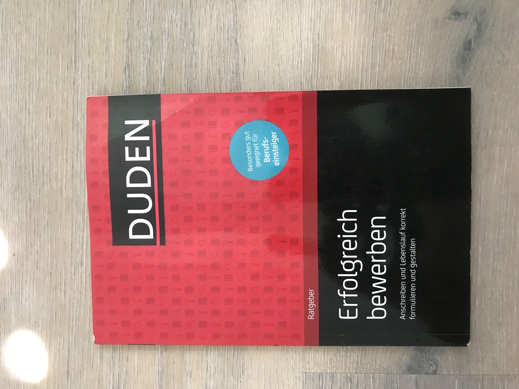 Libri: Duden erfolgreich bewerben – Usato da Neuhausen venduto da Jeff.