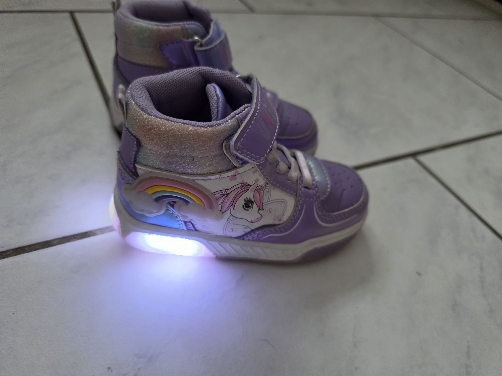 Scarpe per ragazze: Mädchen Sneaker 24 – Usato da Kefikon TG venduto da Livline 1