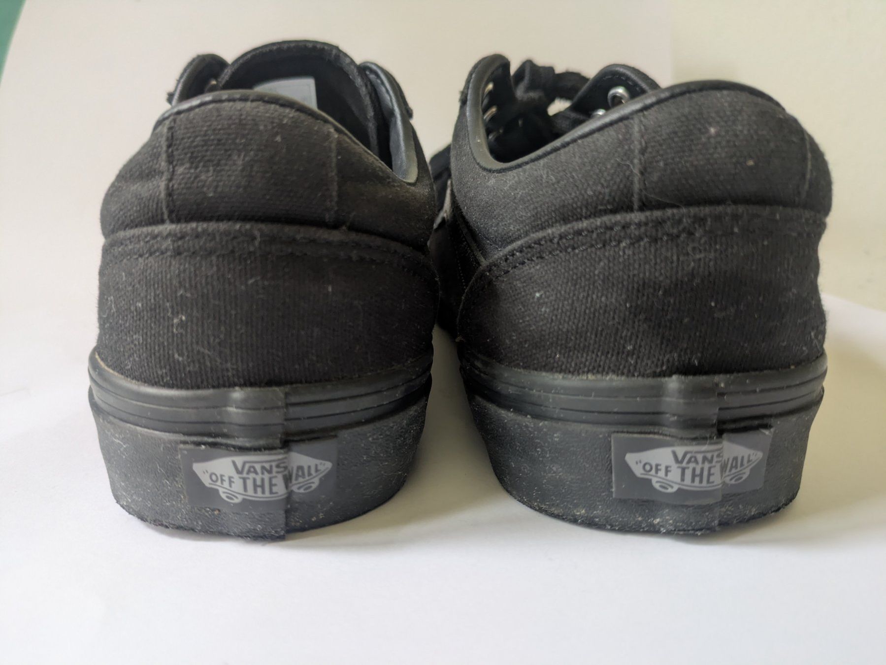 Vans Scarpe da uomo: Schwarze Vans, Grösse 43 – Usato da Dornach venduto da mkh_8yst 2