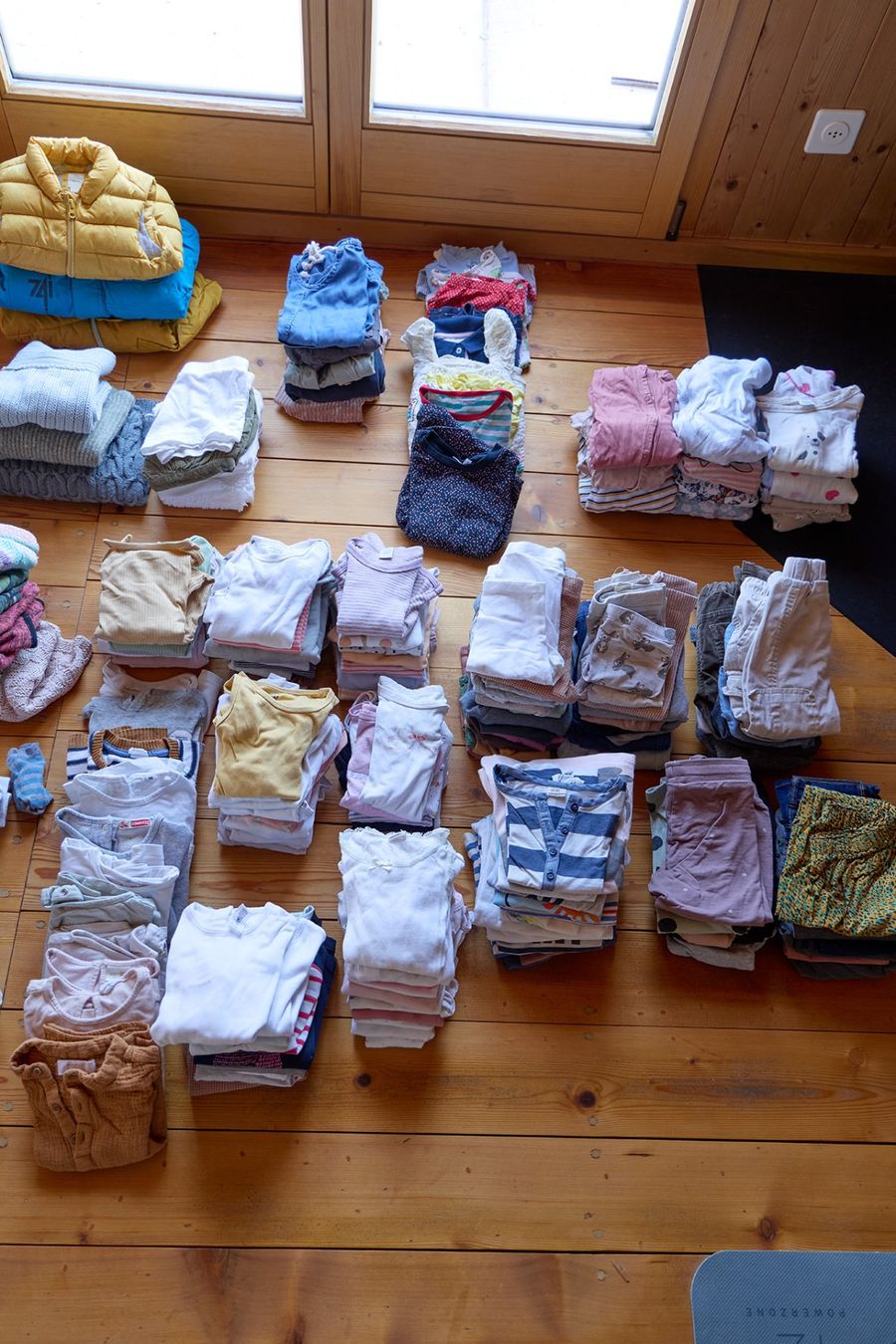 Lotti & Set di vestiti: Schönes Kleiderpaket 86 - 92 – Usato da Ennetbürgen venduto da JWBT 2