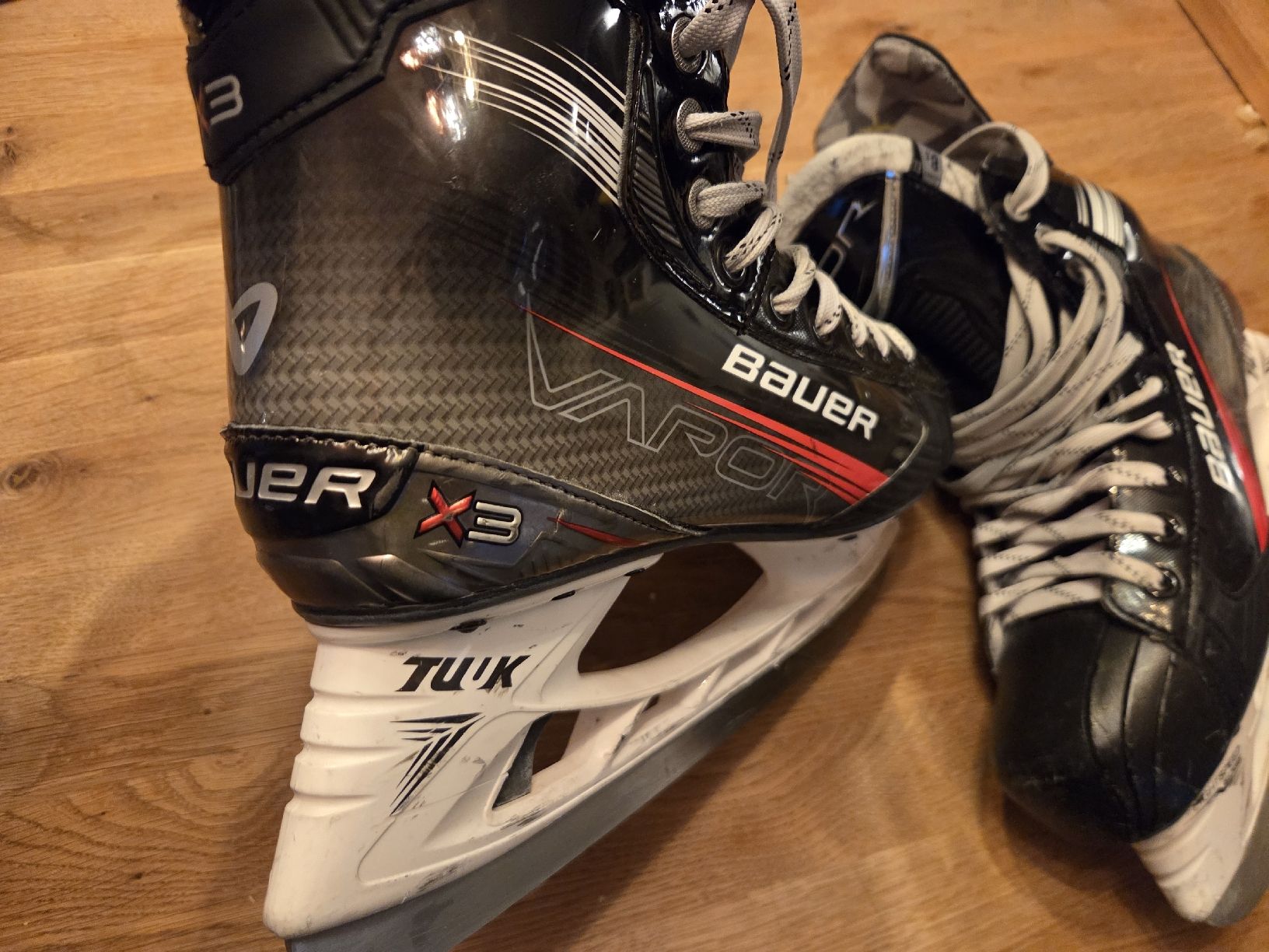 Bauer Schlittschuhe: Bauer Schlittschuhe x3 Gr. 8.5 – Gebraucht aus Recherswil von JAPFC 2