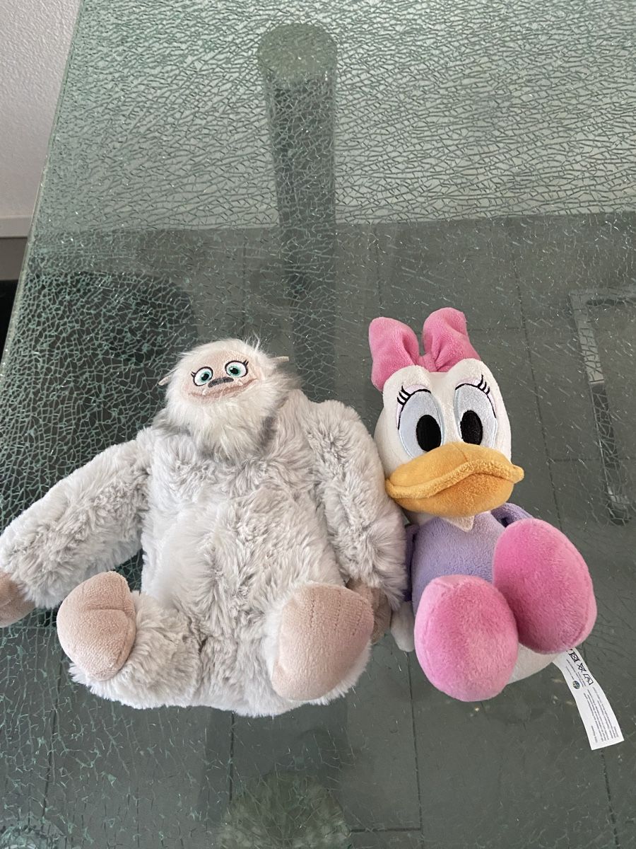 Disney Statuette: Yeti und Daisy Plüschfiguren – Usato da Oftringen venduto da andrax
