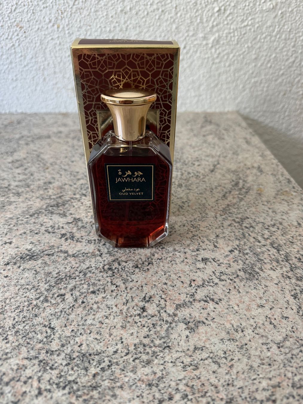 Profumi & Eau de Toilette: Jawhara Oud Velvet edp 100ml – Nuovo (secondo la descrizione) da Frenkendorf venduto da autodiscount4123