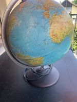 Globus Lampe