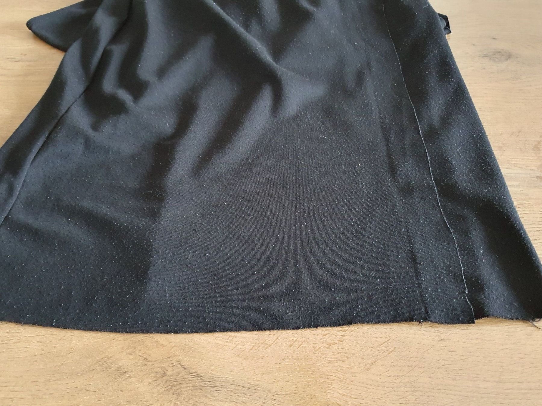 Benetton Robes: Robe / Tunique noire Benetton taille 36 strectch – D'occasion à Bure par elis8 4