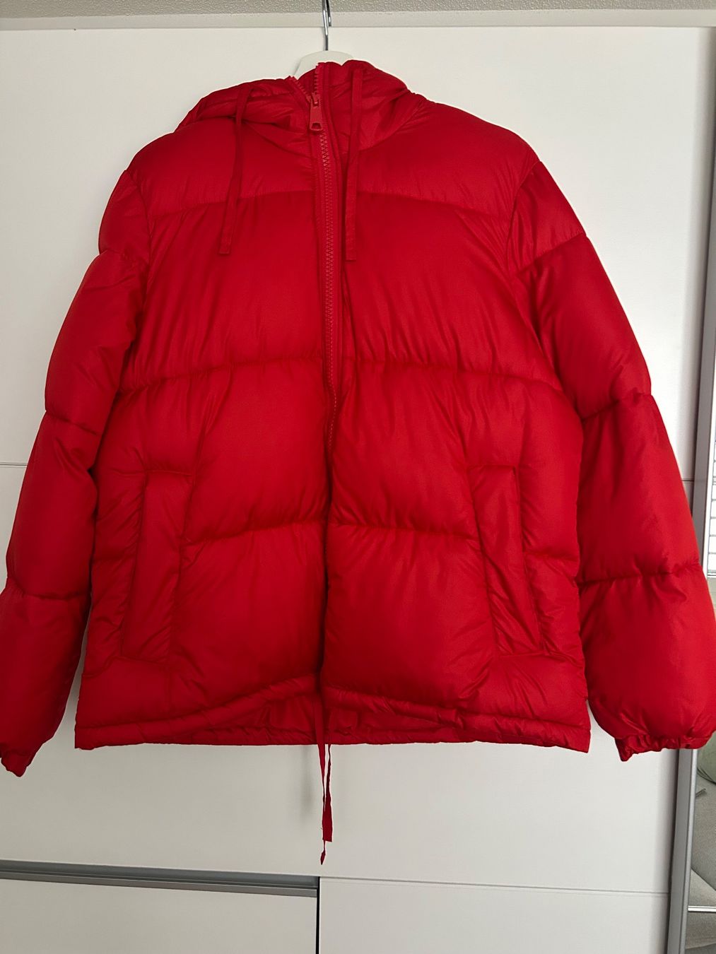 H&M Giacche: Rote Wind/Winterjacke H&M – Nuovo (secondo la descrizione) da Münsingen venduto da oriana.raima