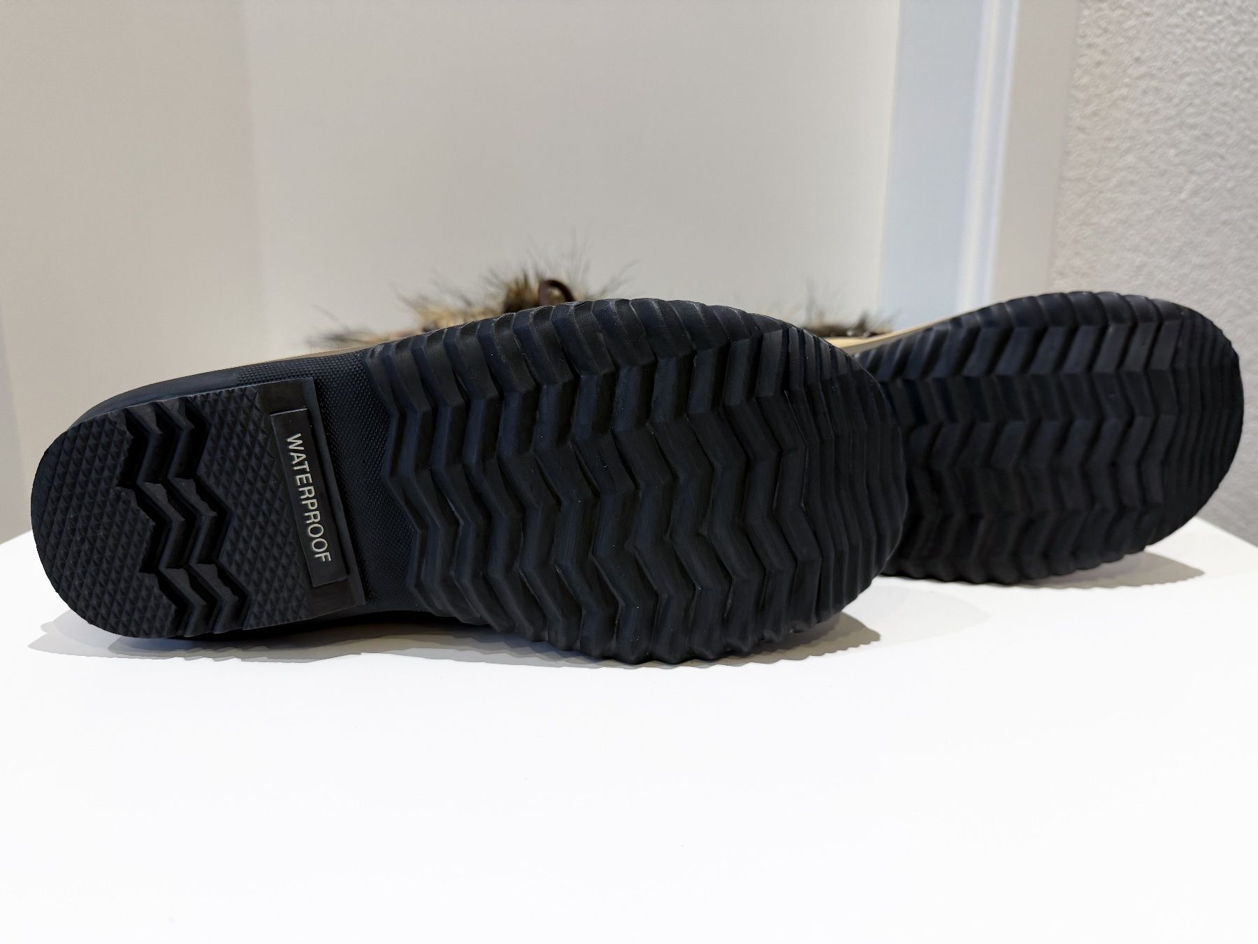 Sorel Damenschuhe: SOREL Winterstiefel Boots mit Fellfutter – EU 38.5 – Gebraucht aus Dietikon von Angy94 5