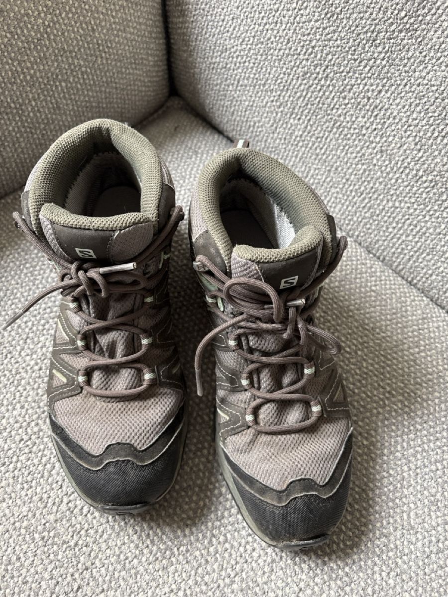 Salomon Chaussures hommes: Wanderschuhe Salomon Gr. 40 – D'occasion à Basel par elsabbasel 1
