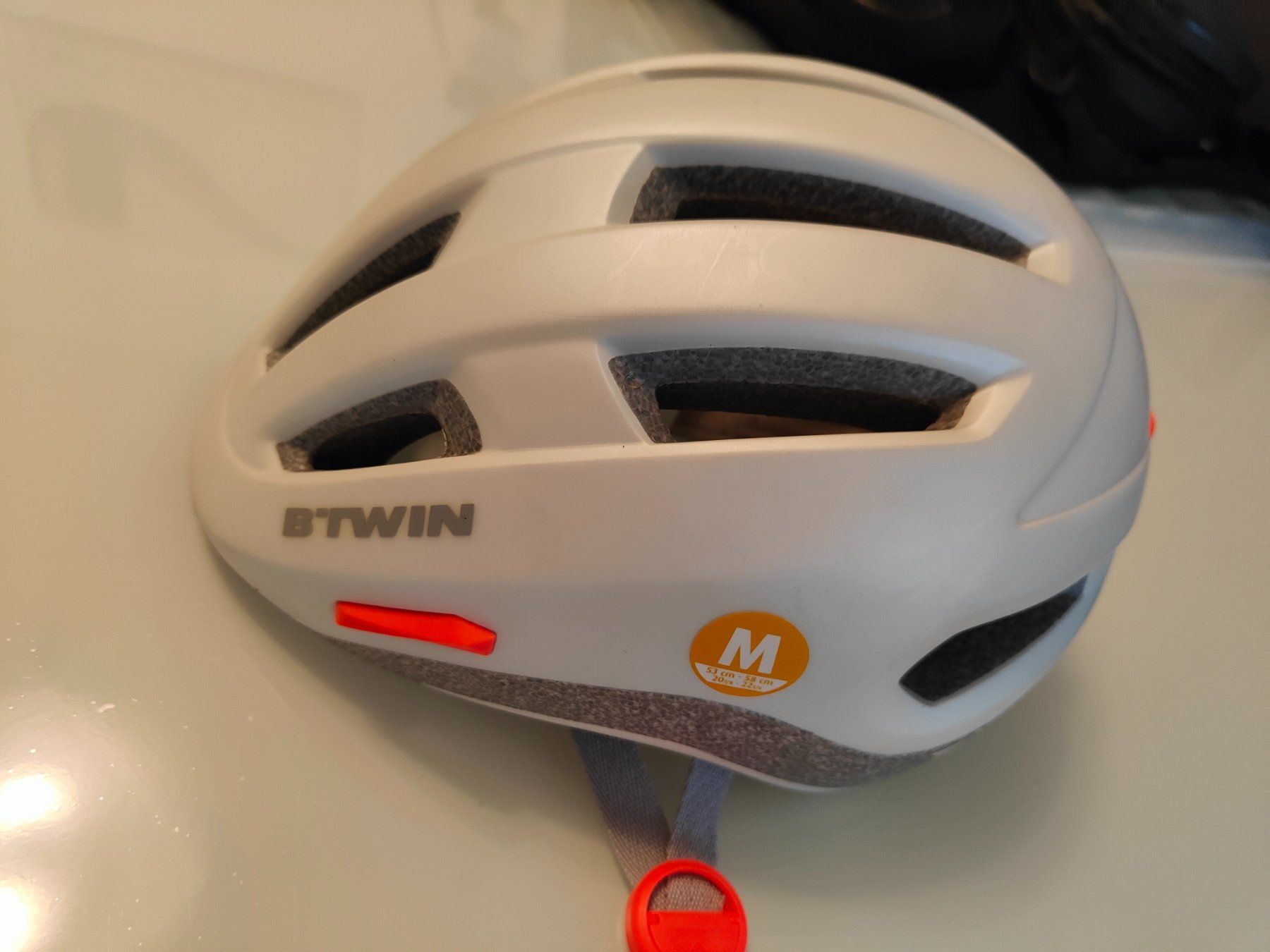 Decathlon Caschi: BTWIN Helm Gr. M / 53-58 cm – Nuovo e nell'imballaggio originale da Rancate venduto da Solo_cose_belle 1