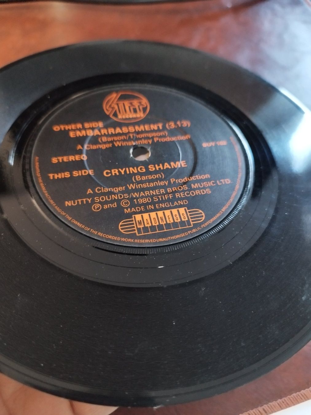 Dischi in vinile: Madness - Embarrassment/Crying Shame - Single  uk – Usato da Lupfig venduto da fred-feuerstein 3