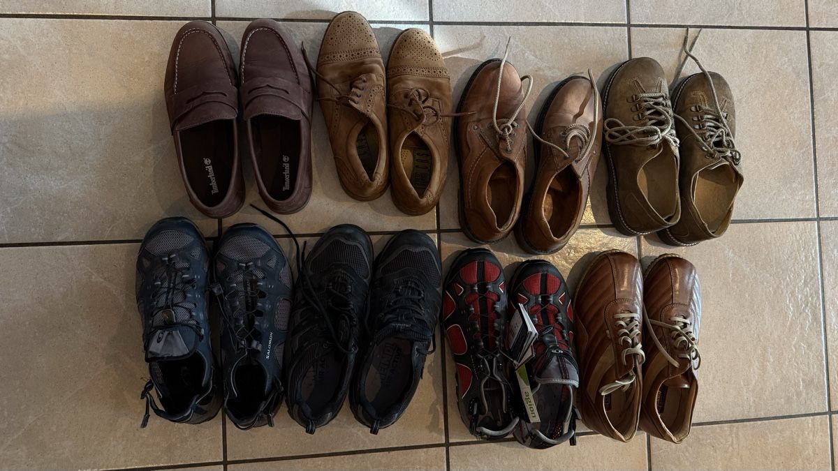 Herrenschuhe: Herren Schuhe Grösse 43 einige neuwertig – Gebraucht aus Grindelwald von hrwyss