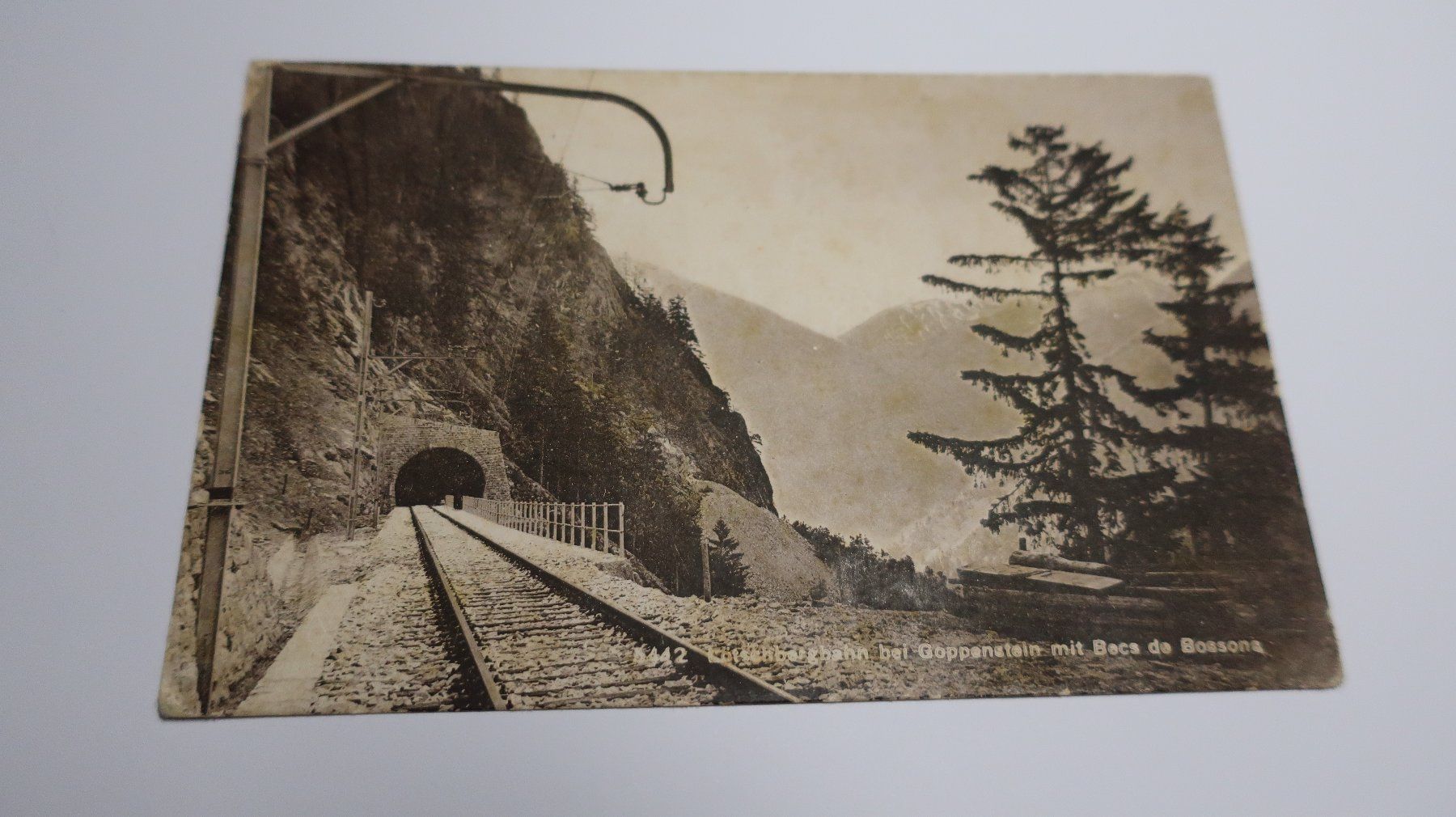 Cartes postales: Lötchbergbahn bei Goppenstein mit Becs de Bossons – D'occasion à Cormoret par Pascalll2001 1