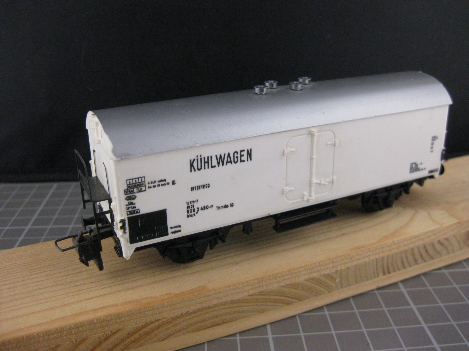 Trix Modelleisenbahnen: Trix-Express DB Kühlwagen – Gebraucht aus Malters von Marosko 3