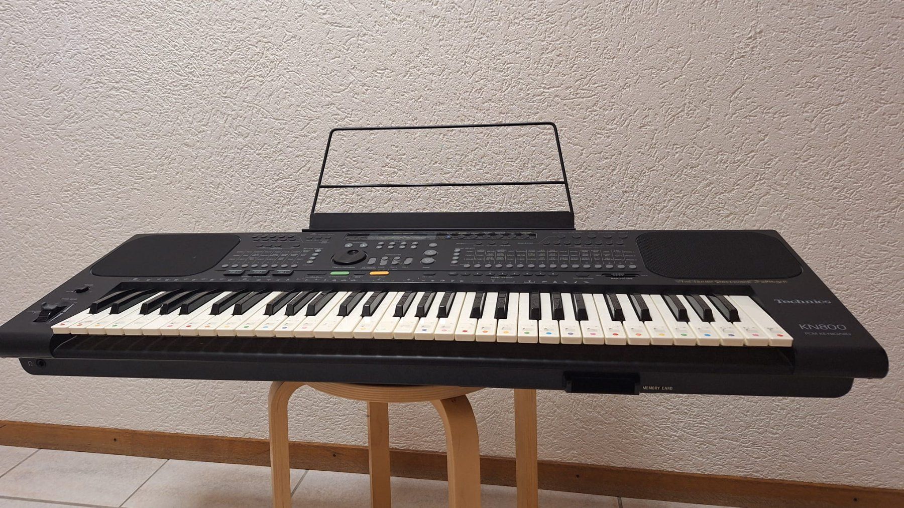 Technics Instruments de musique: Technics KN800 Keyboard – D'occasion à Wünnewil par ofily