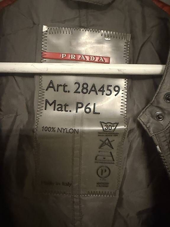 Jacken: Prada Jacke  – Gebraucht aus Kreuzlingen von ami_6mbf 1