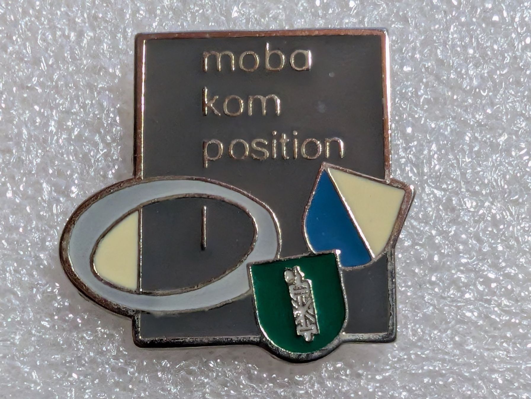 Placchette & Badge: Ansteckpin 263: Moba – Usato da Oppligen venduto da Pin-Fall-Shop