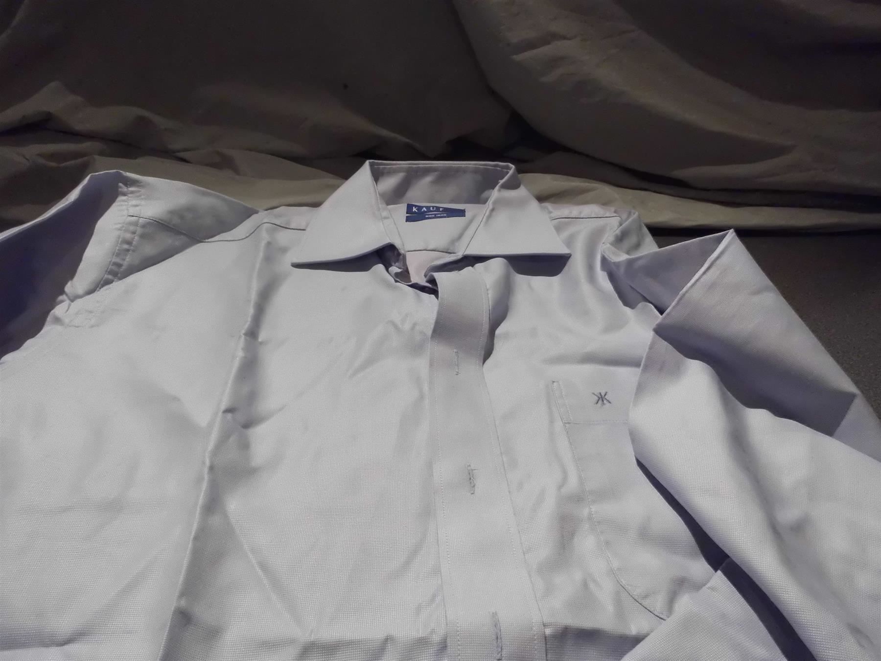 Camicie: Hemd Grösse 40, Kauf non iron, blau/fein – Usato da Zürich venduto da Motzkuh 1