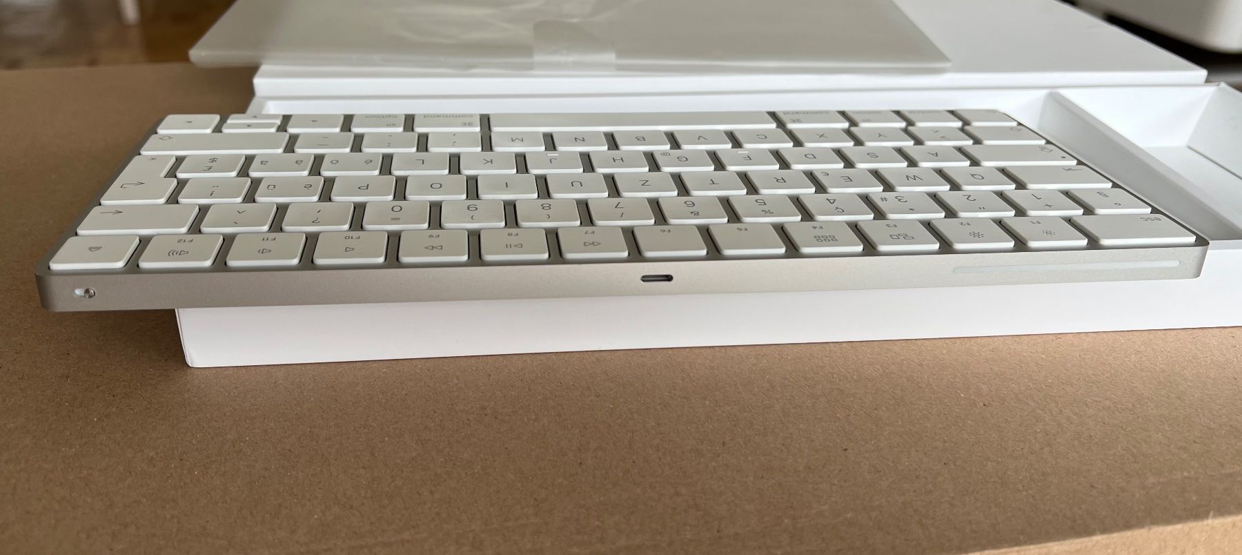 Apple Sonstiges zu Computer & Netzwerk: APPLE MAGIC KEYBOARD CH-DE – Gebraucht aus Siebnen von  3