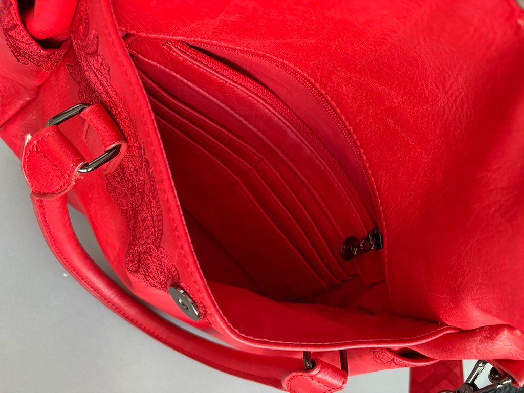 Taschen für Damen: Handtasche Desigual – Neu (gemäss Beschreibung) aus Romanshorn von halbmond73 2