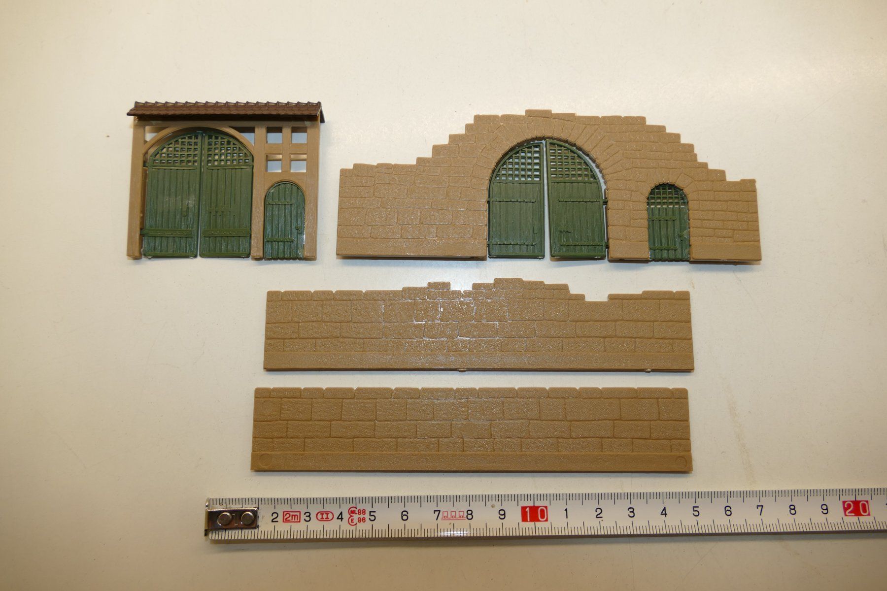 Modellini di ferrovie: Spur H0: Mauer-Lot mit 2xToren – Nuovo (secondo la descrizione) da Niederhasli venduto da rail-duerst 3