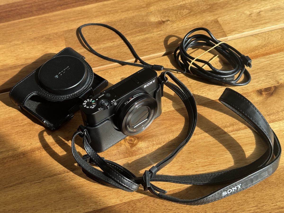 Sony Fotocamera: Sony RX100 III mit Sony Leder Hülle – Usato da Luzern venduto da Ex-Raudi 6