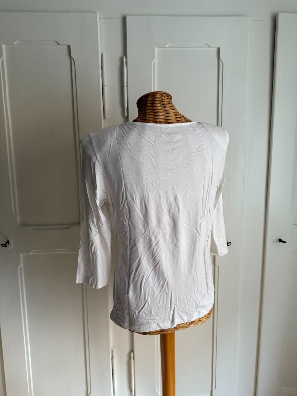 Madeleine T-shirt: MADELEINE - T-Shirt weiss mit Strass 40 – Usato da Zürich venduto da Diazaio 2